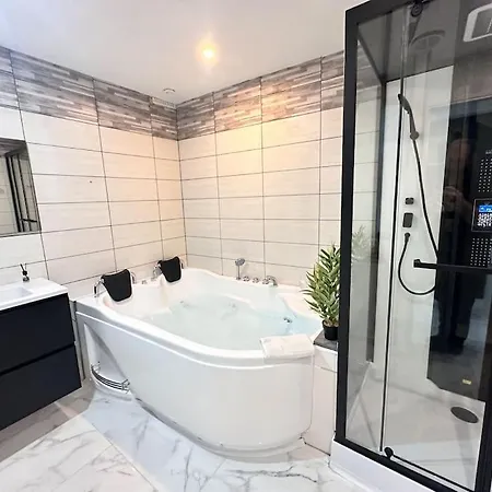 E Servagnat T3 Luxe Avec Sauna Jacuzzi Et Hammam Épernay