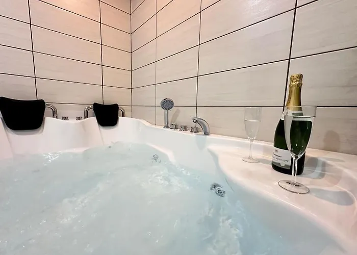 E Servagnat T3 Luxe Avec Sauna Jacuzzi Et Hammam *